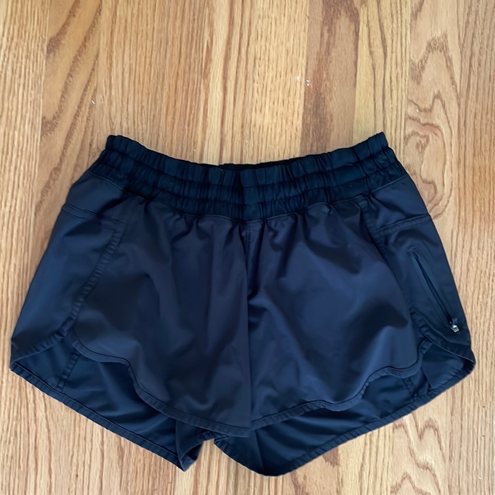 Black size 8 LuLuLemon running short
